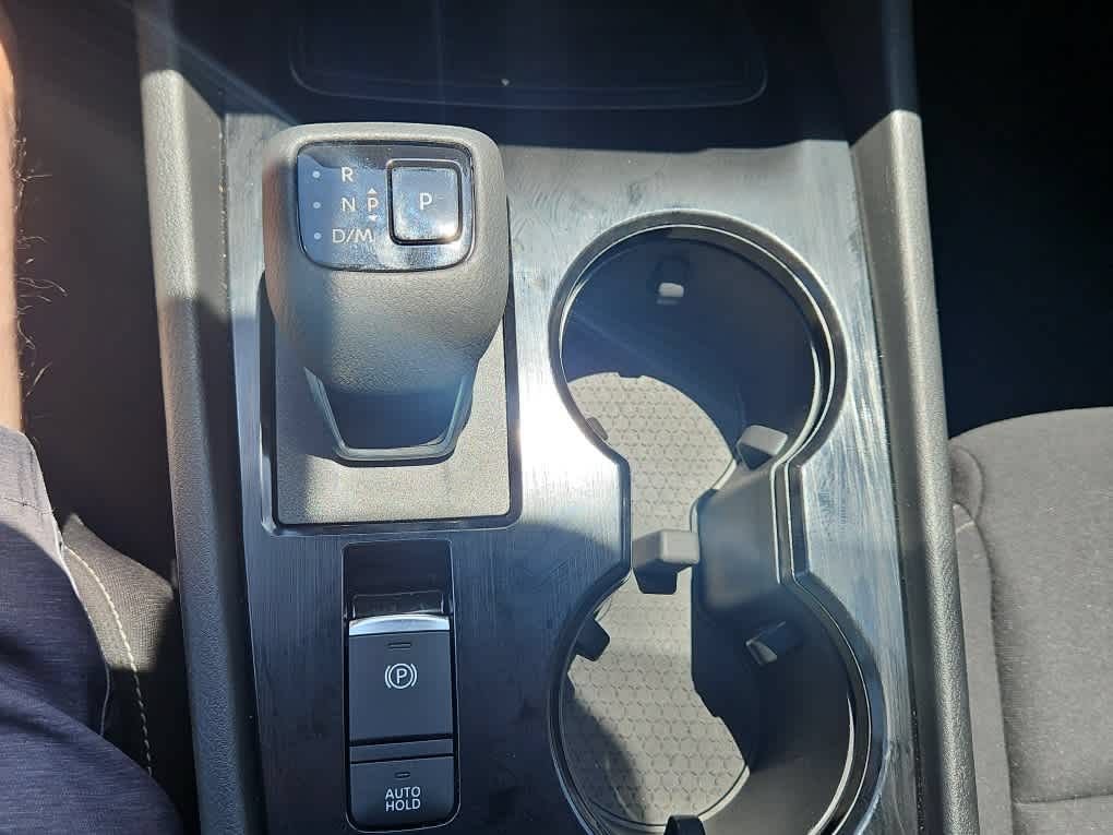 Used 2023 Nissan Rogue S FWD image 18