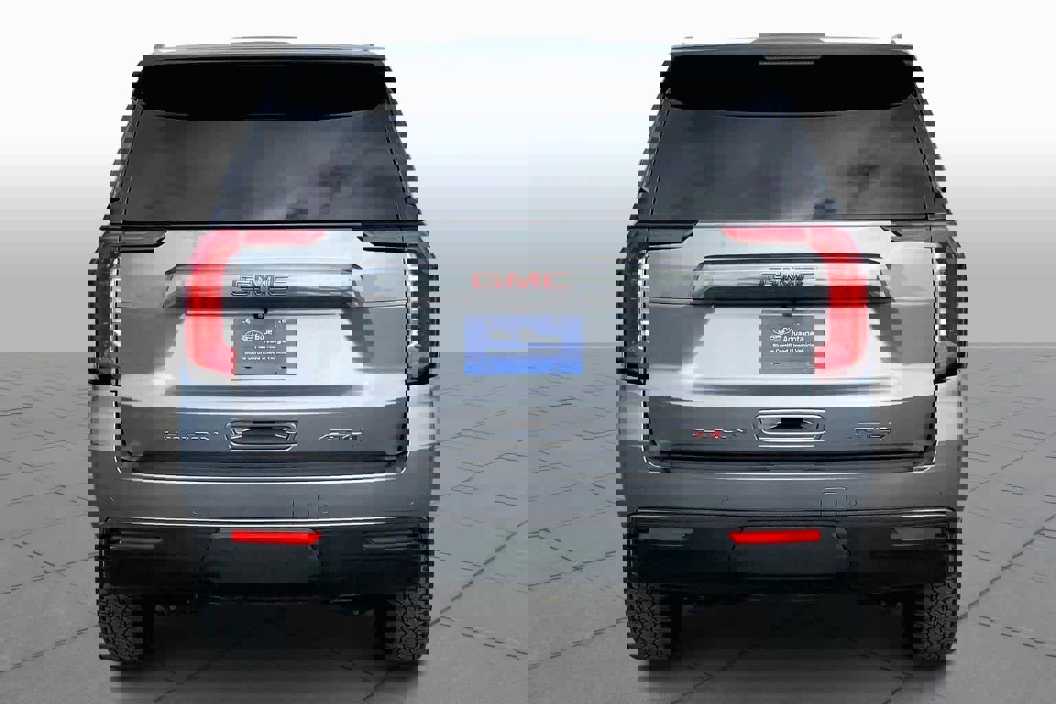 Used 2021 GMC Yukon AT4 w/ AT4 Premium Package image 4