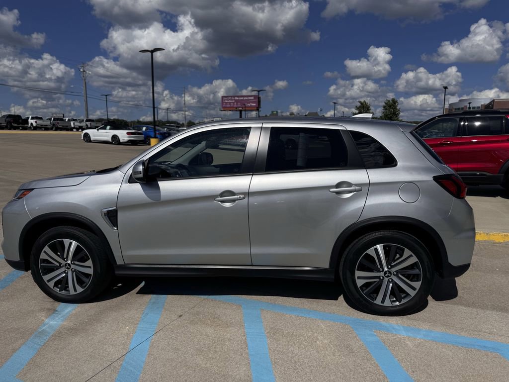 Used 2024 Mitsubishi Outlander Sport SE AWD/4WD image 4