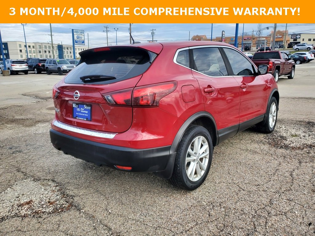 Used 2017 Nissan Rogue Sport S w/ S Appearance Package image 2