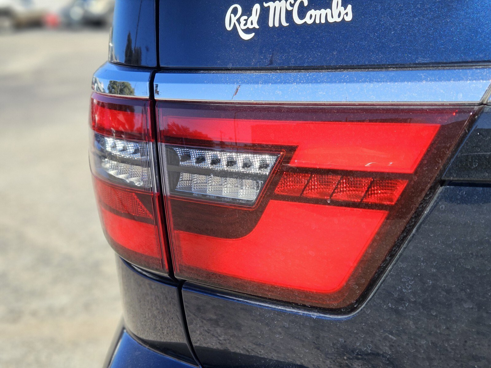 Used 2022 Nissan Armada SL w/ Captain's Chairs Package image 10