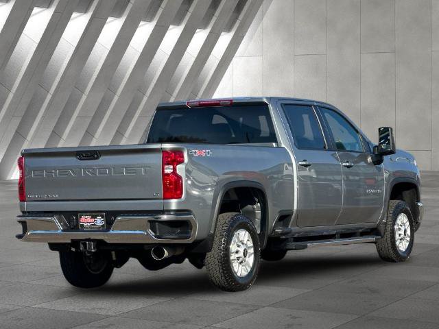 Used 2025 Chevrolet Silverado 2500 LT w/ Convenience Package AWD/4WD image 3