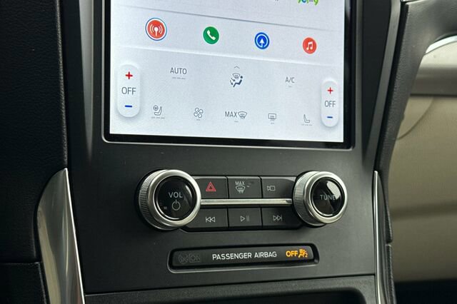 Certified 2022 Ford Edge Titanium w/ Equipment Group 301A AWD/4WD image 18