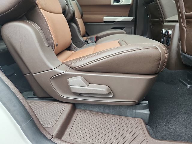 Certified 2024 Ford Explorer King Ranch w/ Technology Package AWD/4WD image 32