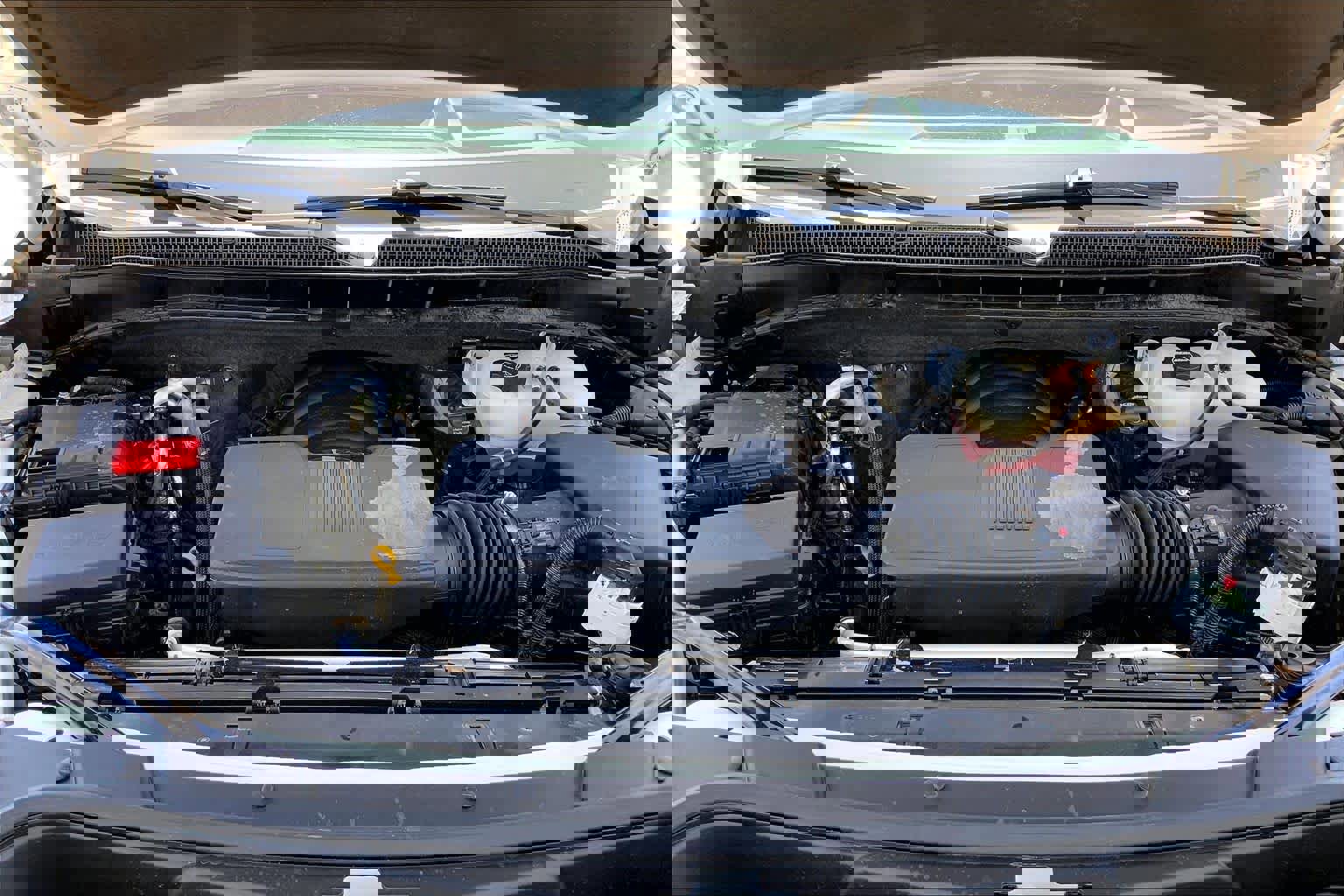 Used 2025 Chevrolet Tahoe High Country image 32