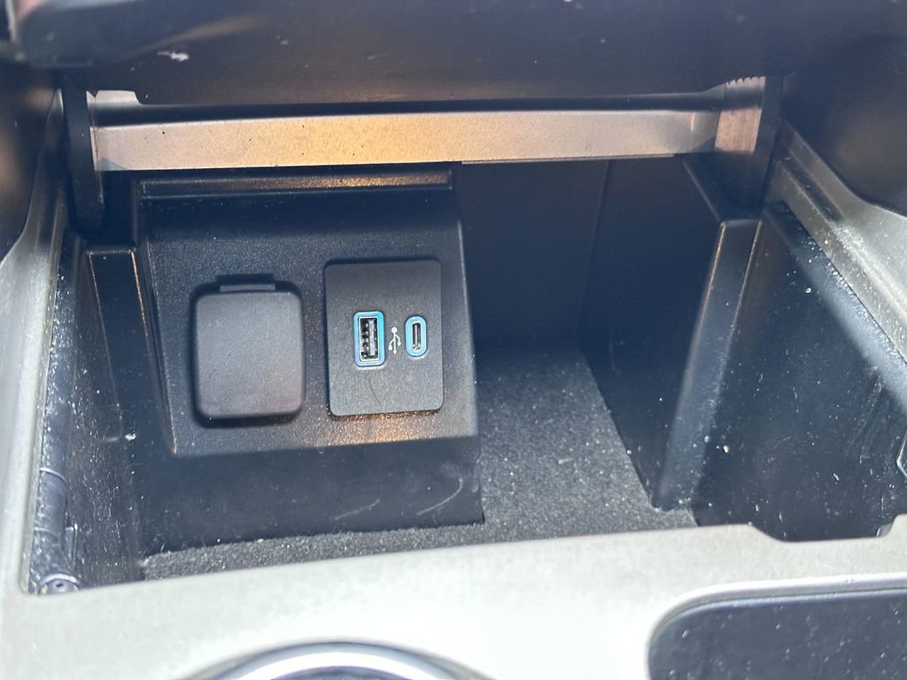 Certified 2022 Ford Explorer XLT image 42