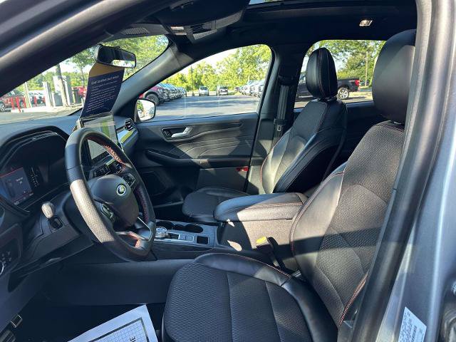 Certified 2024 Ford Escape ST-Line w/ Tech Pack #1 AWD/4WD image 9