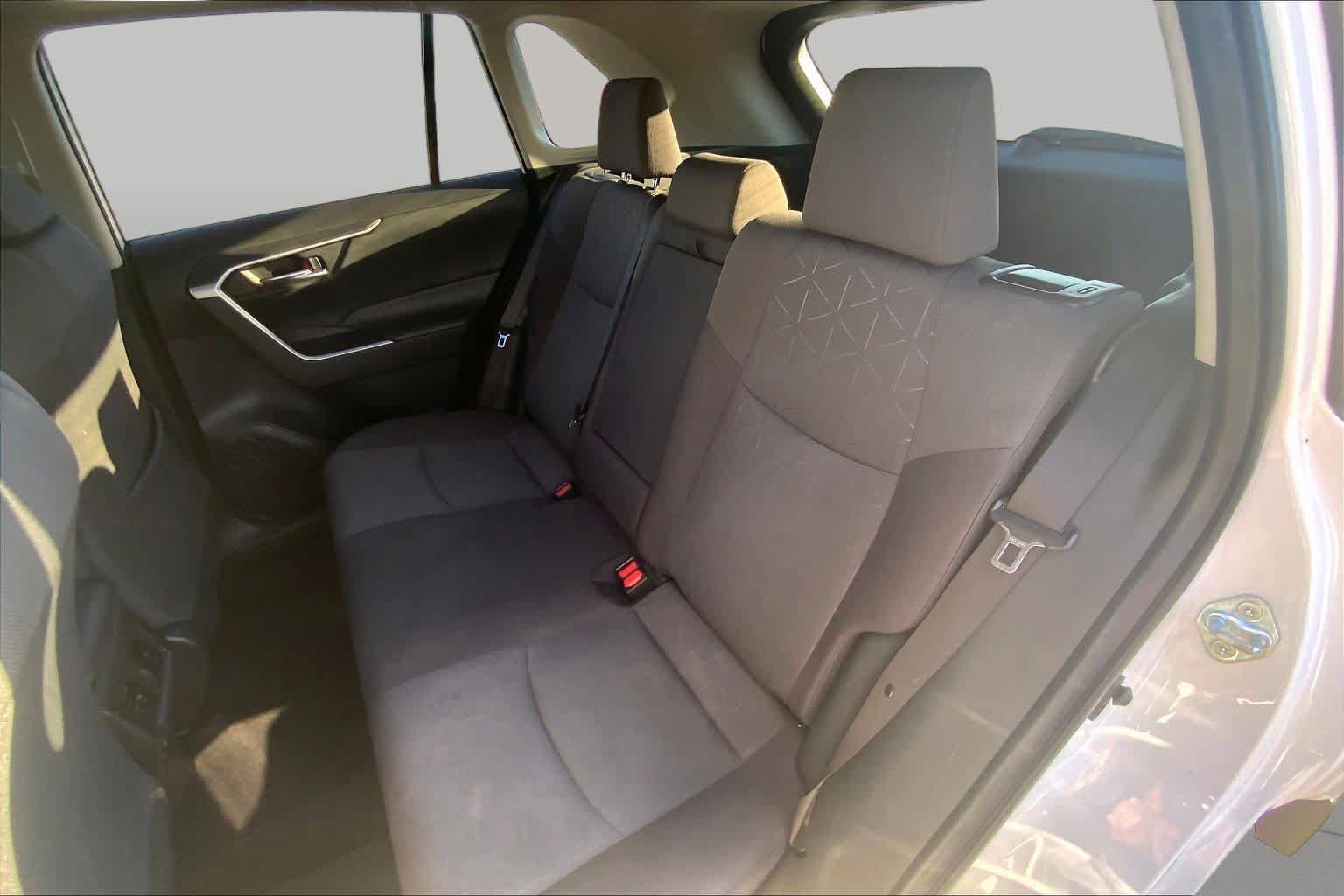 Used 2021 Toyota RAV4 XLE w/ Convenience Package AWD/4WD image 21