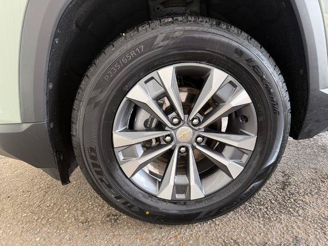Used 2025 Chevrolet Equinox LT w/ Convenience Package II FWD image 28