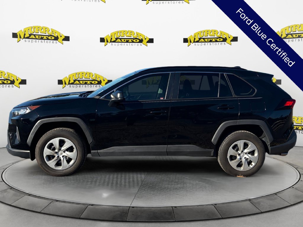 Used 2021 Toyota RAV4 LE FWD image 3