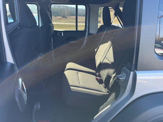 Used 2018 Jeep Wrangler Unlimited Sport AWD/4WD image 9