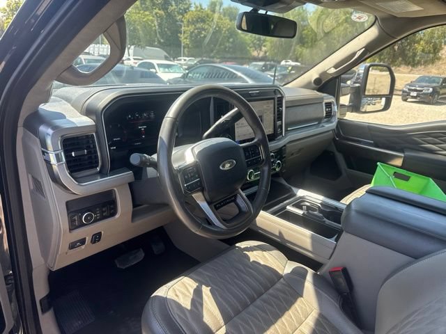 Certified 2025 Ford F250 Platinum w/ Platinum Plus Package AWD/4WD image 6