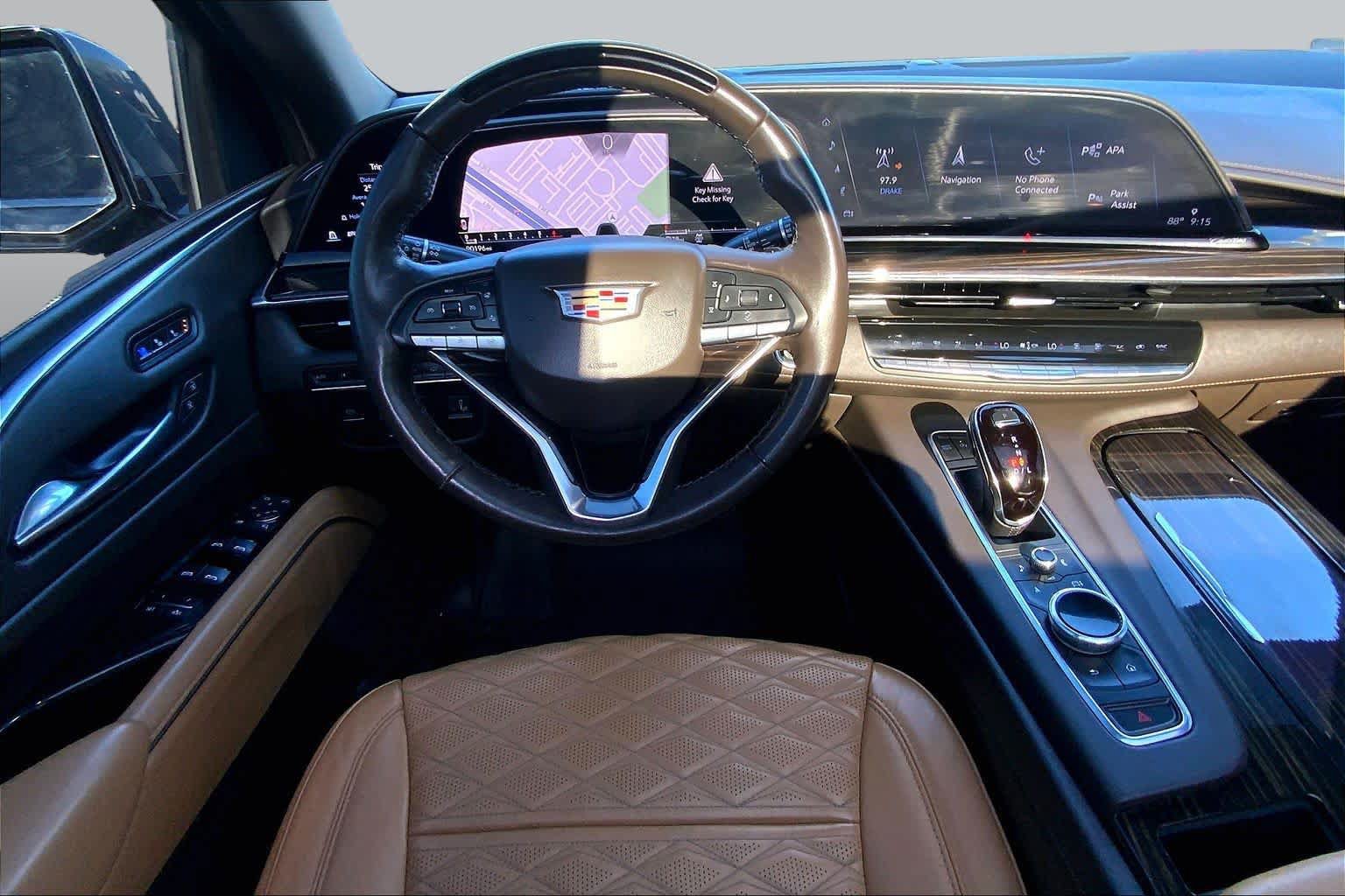 Used 2021 Cadillac Escalade Premium Luxury w/ Driver Assist Tech Package AWD/4WD image 6