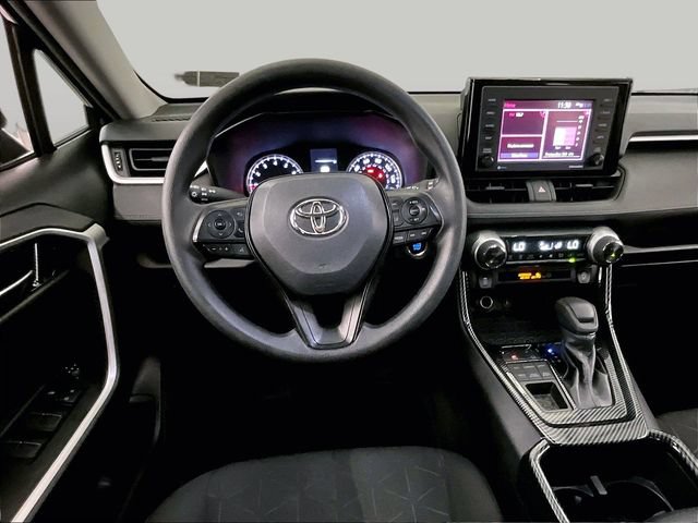 Used 2022 Toyota RAV4 XLE AWD/4WD image 5