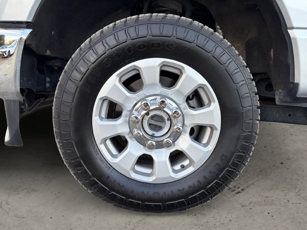 Certified 2024 Ford F250 4x4 Crew Cab Super Duty image 9