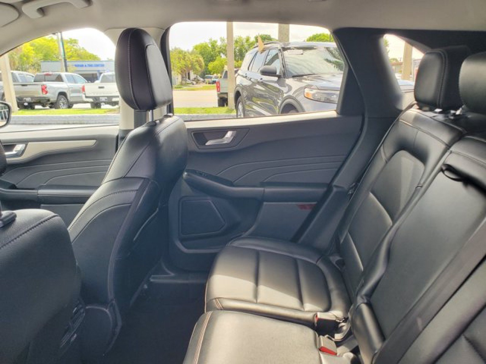 Certified 2022 Ford Escape SEL FWD image 28