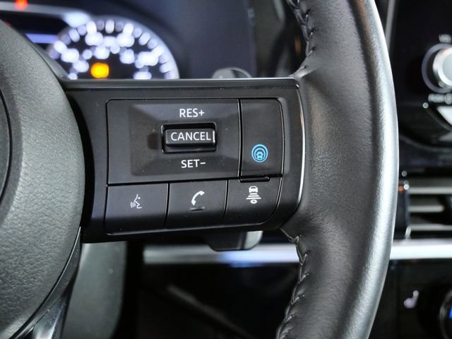 Used 2024 Nissan Pathfinder SV image 11