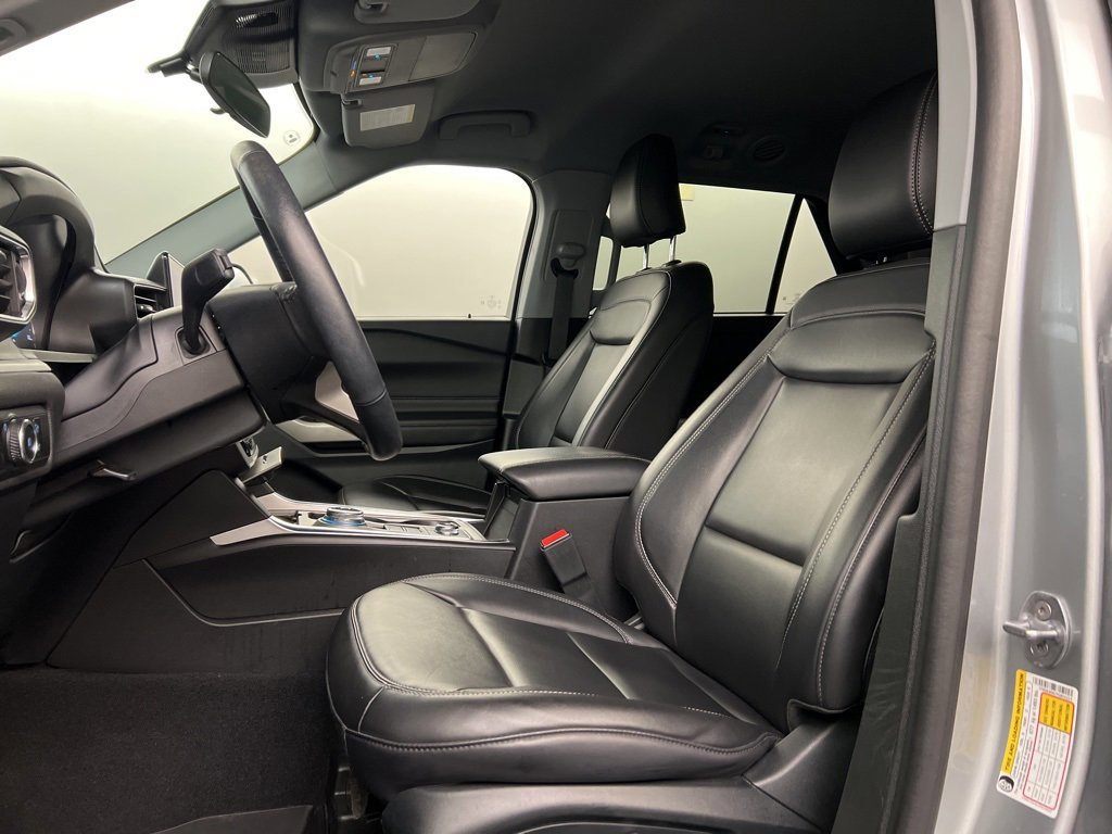 Certified 2023 Ford Explorer XLT w/ Equipment Group 202A image 26