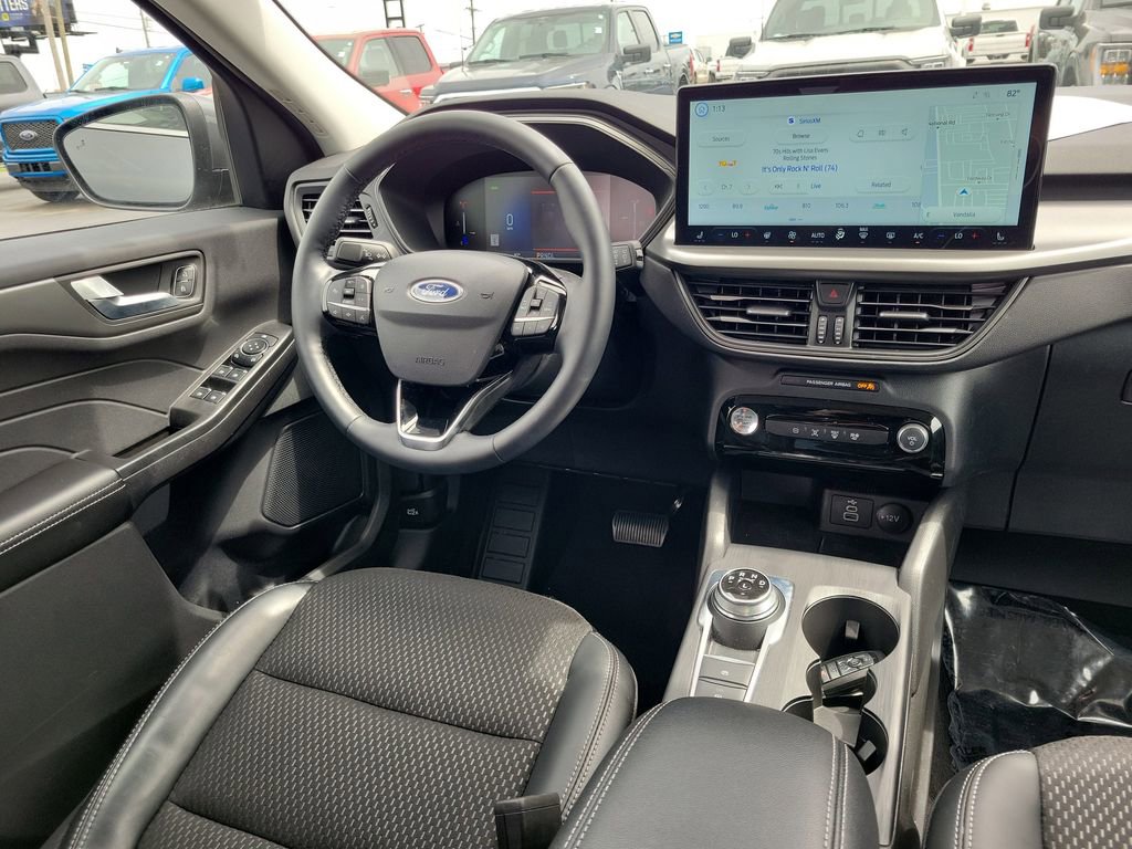 Certified 2025 Ford Escape SE FWD image 13