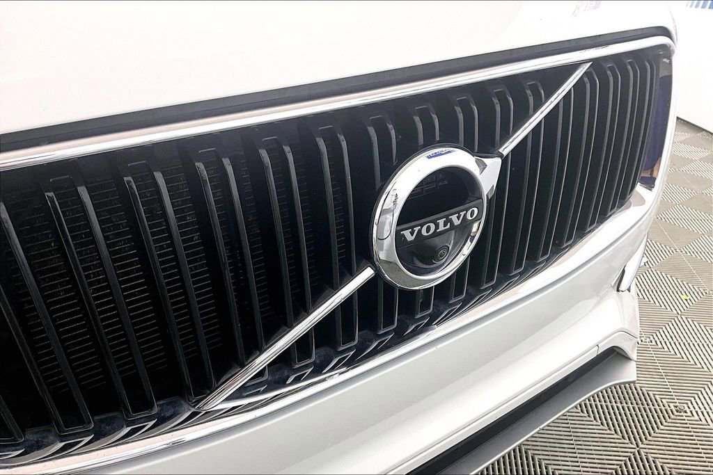 Used 2018 Volvo XC90 T5 Momentum w/ Convenience Package AWD/4WD image 24