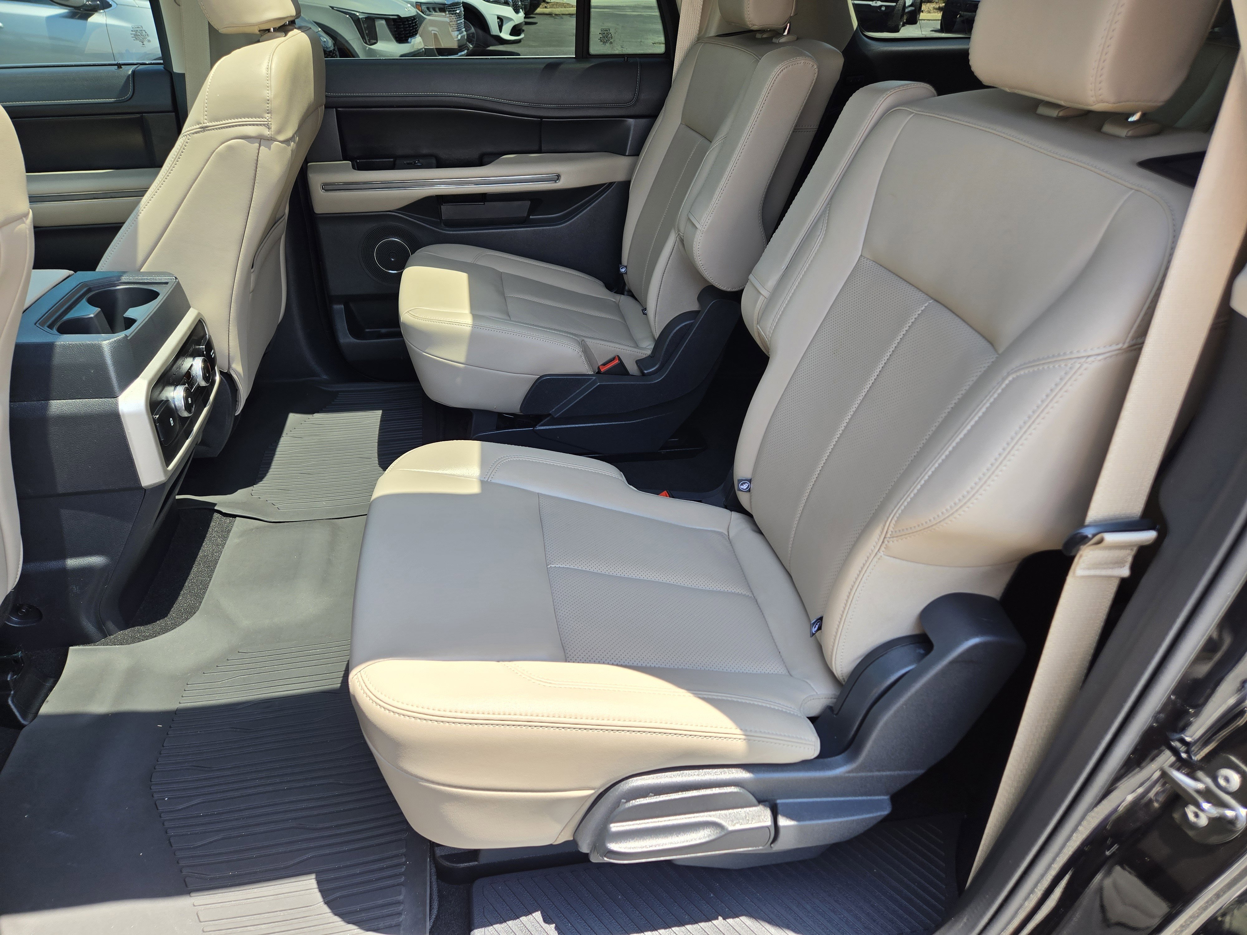 Certified 2024 Ford Expedition Max XLT RWD image 20