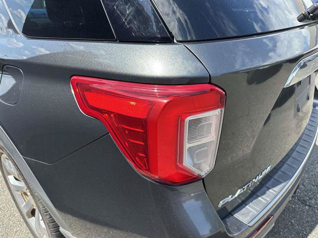 Certified 2020 Ford Explorer Platinum w/ Premium Technology Package AWD/4WD image 6
