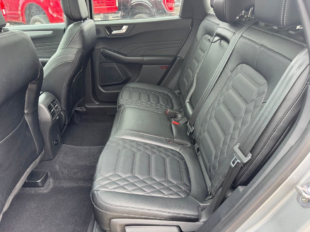 Certified 2023 Ford Escape Platinum w/ Premium Technology Package AWD/4WD image 10
