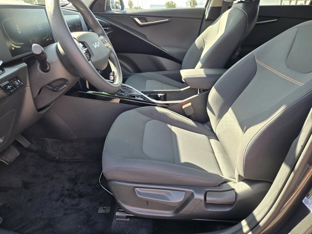 Used 2025 Kia Niro LX FWD image 25