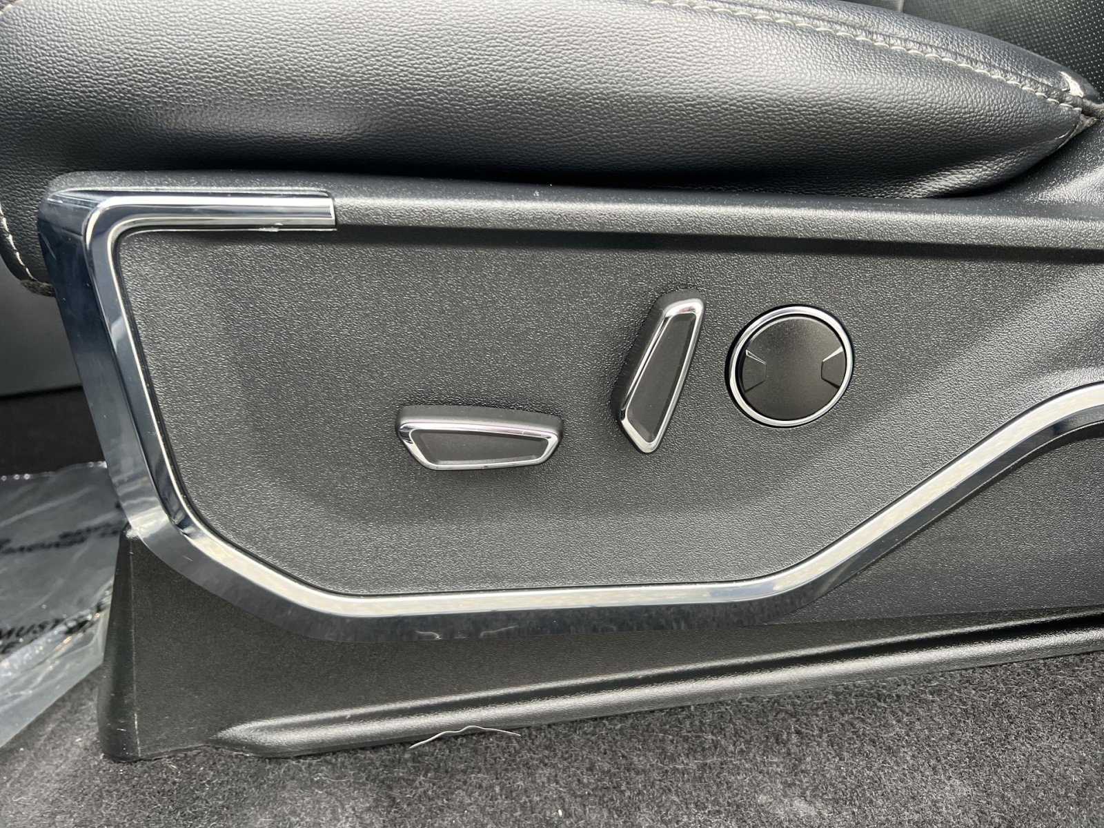 Certified 2023 Ford F150 Lariat w/ Equipment Group 502A High image 14