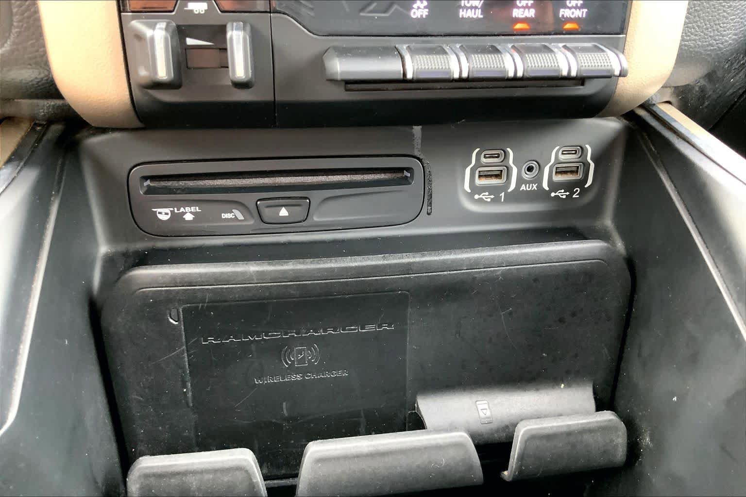 Used 2019 RAM 1500 Laramie AWD/4WD image 35