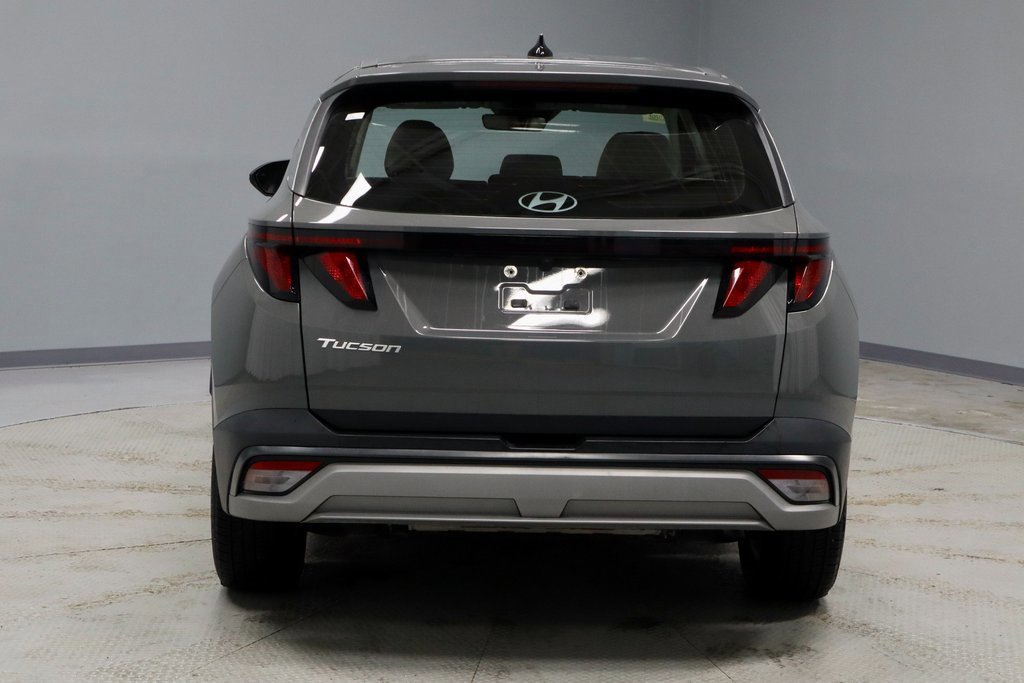 Used 2025 Hyundai Tucson SE image 4