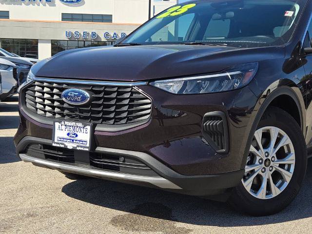 Certified 2023 Ford Escape Active AWD/4WD image 2