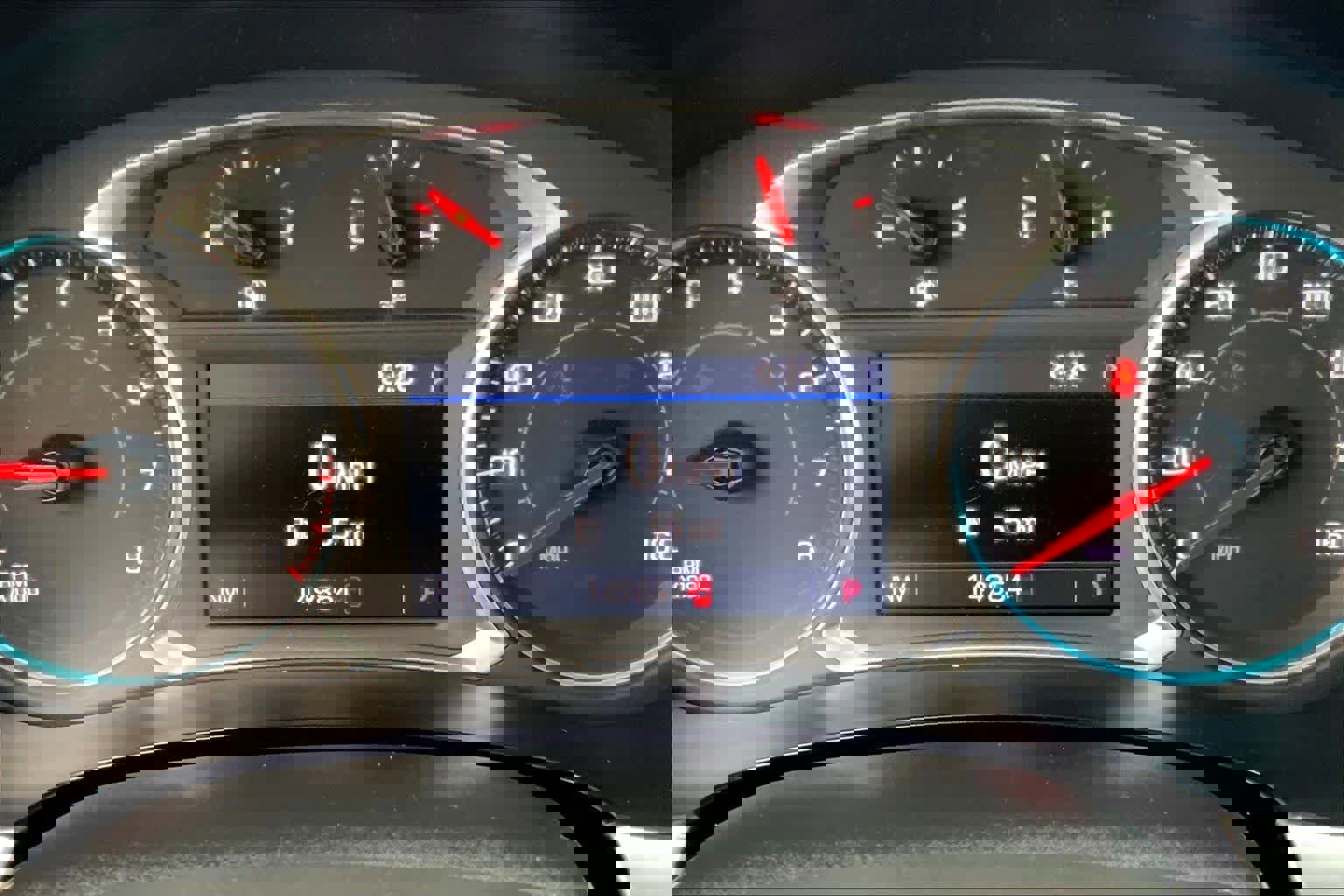 Used 2020 Chevrolet Traverse LT image 22