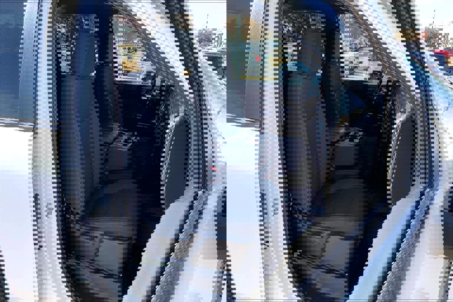 Used 2022 Chevrolet Silverado 2500 LT w/ Convenience Package image 8