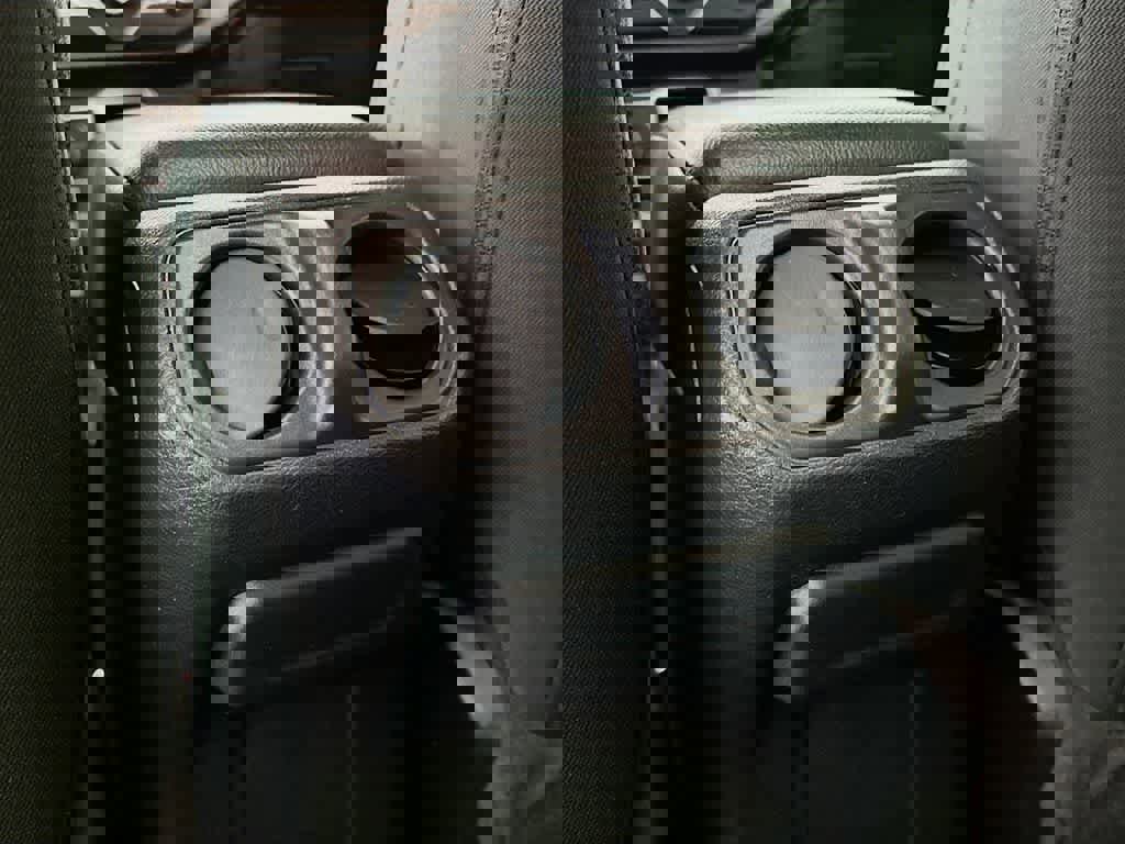 Used 2021 Jeep Wrangler Unlimited Sport image 16