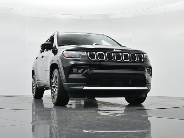 Used 2023 Jeep Compass Limited w/ Elite Group AWD/4WD image 37