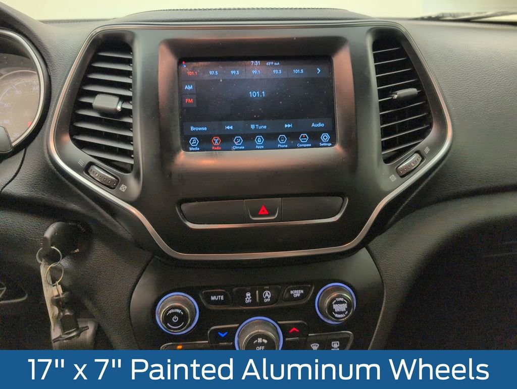 Used 2019 Jeep Cherokee Latitude w/ Popular Appearance Group FWD image 27