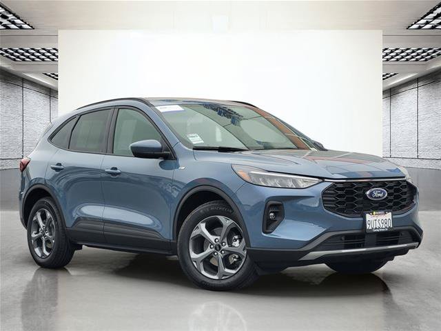 Certified 2025 Ford Escape ST-Line Select w/ Tech Pack #1 AWD/4WD image 2