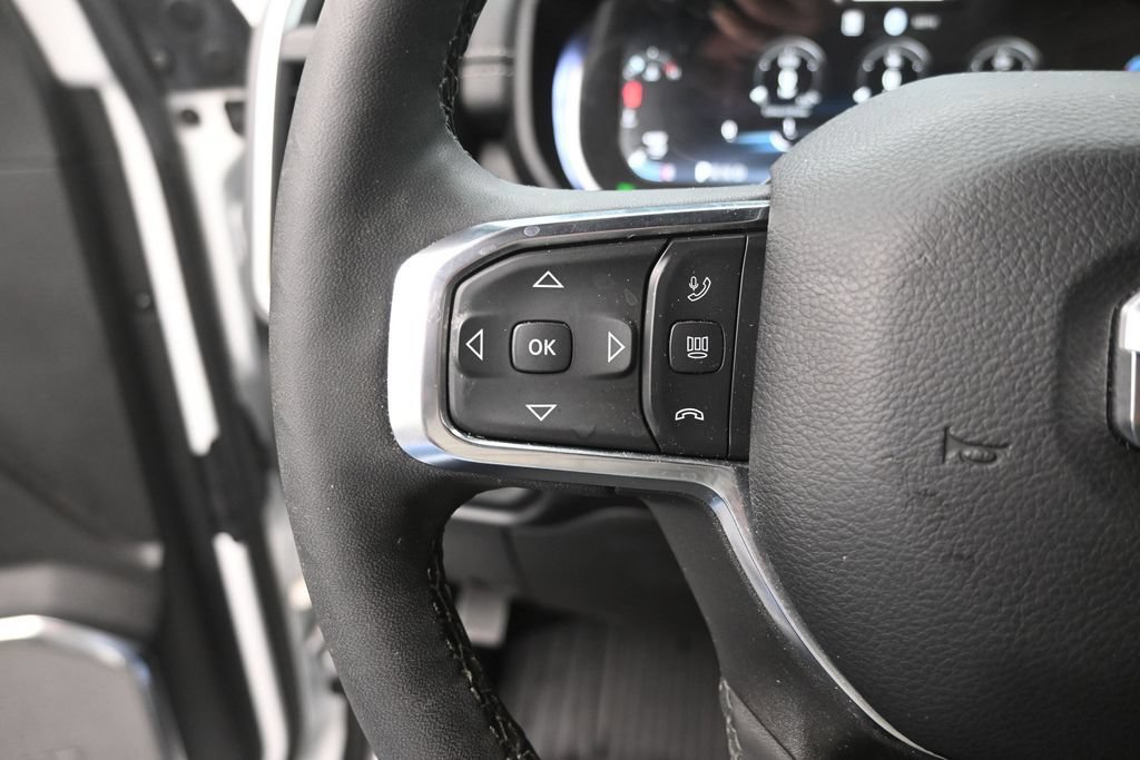 Used 2025 RAM 2500 Laramie AWD/4WD image 29