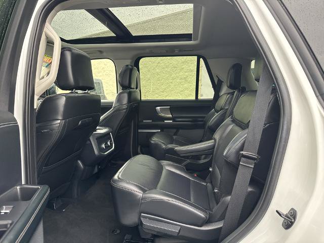 Certified 2025 Ford Expedition Platinum AWD/4WD image 19