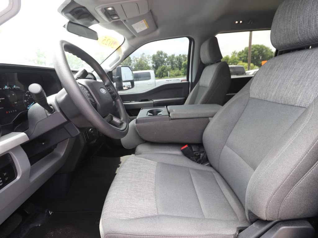 Certified 2025 Ford F350 XLT AWD/4WD image 2