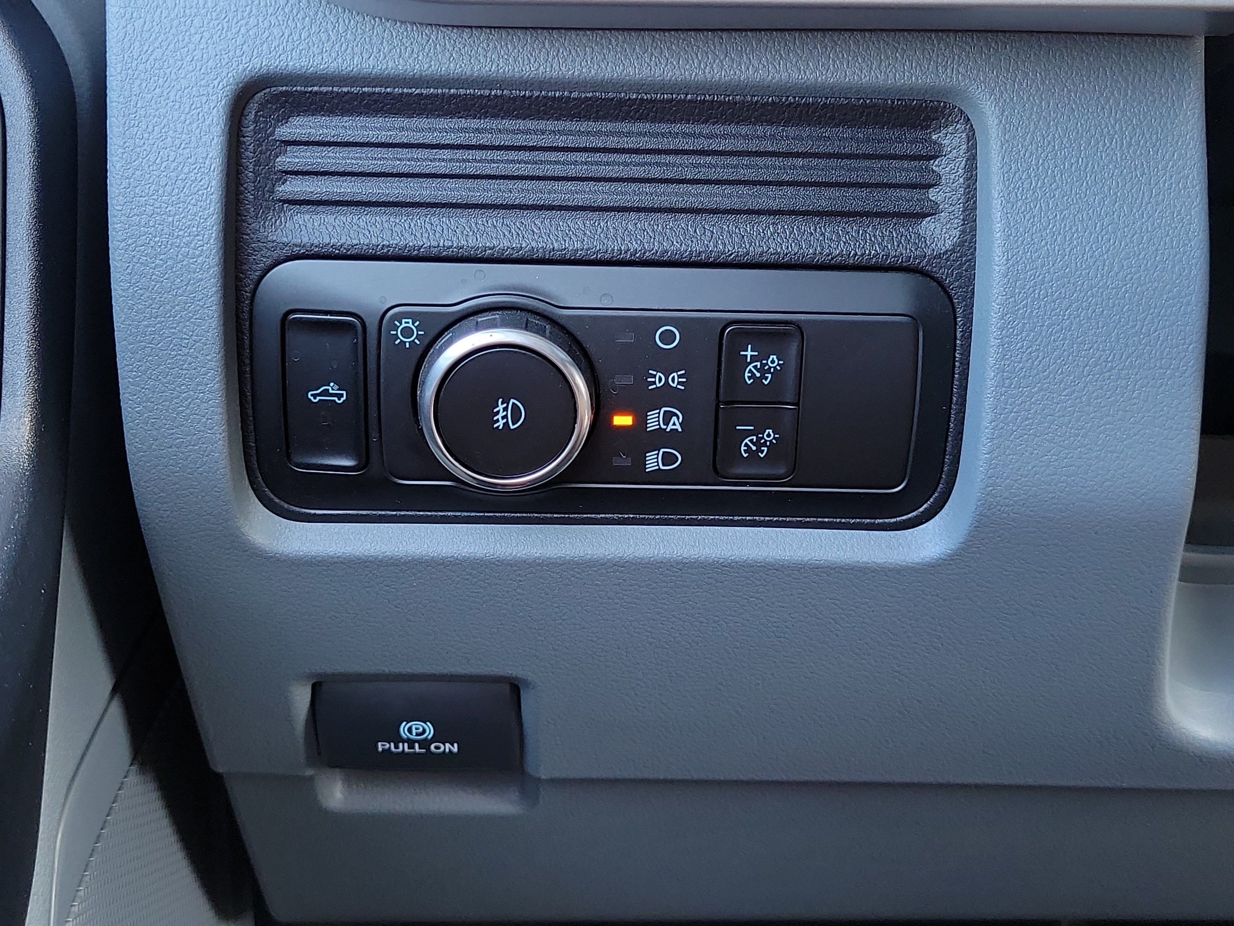 Certified 2025 Ford F350 XL AWD/4WD image 25