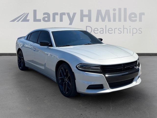 Used 2021 Dodge Charger SXT w/ Blacktop Package RWD image 7
