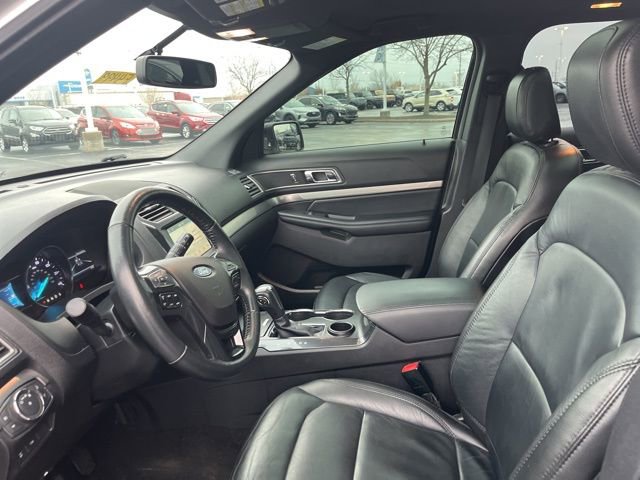 Certified 2018 Ford Explorer XLT w/ Equipment Group 202A image 21