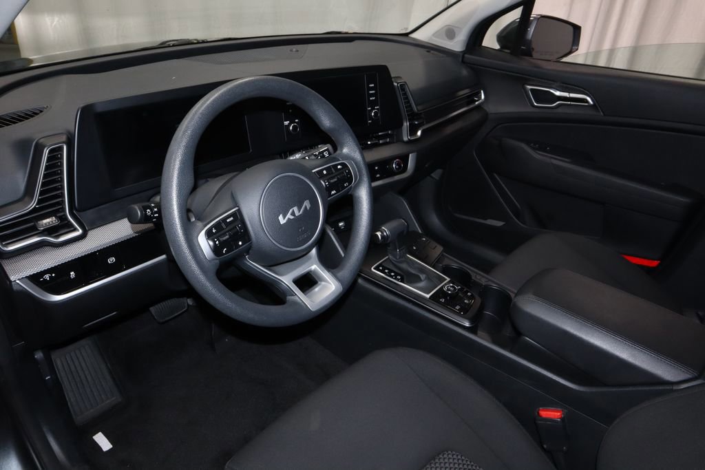 Used 2025 Kia Sportage LX AWD/4WD image 25