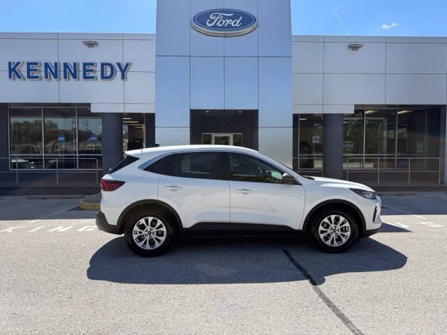 Certified 2023 Ford Escape Active FWD image 17