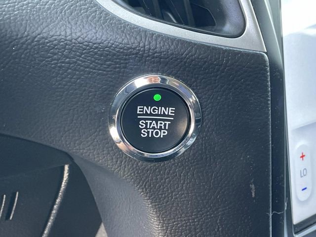 Certified 2024 Ford Edge SE w/ Black Appearance Package image 18