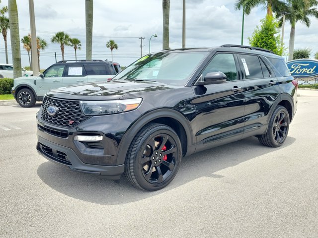 Certified 2024 Ford Explorer ST w/ Equipment Group 401A AWD/4WD image 3