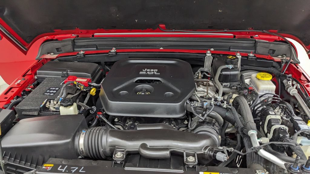 Used 2021 Jeep Wrangler Sport AWD/4WD image 40