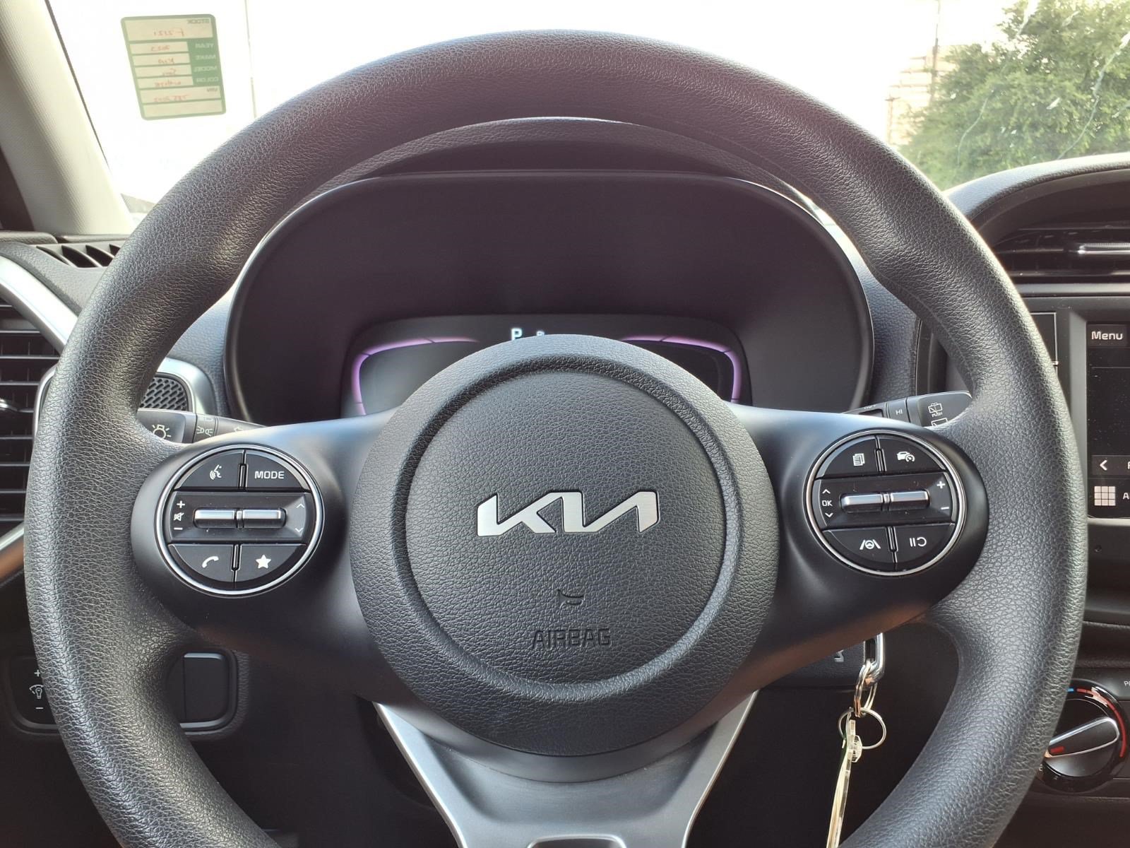 Used 2023 Kia Soul LX w/ LX Technology Package FWD image 27